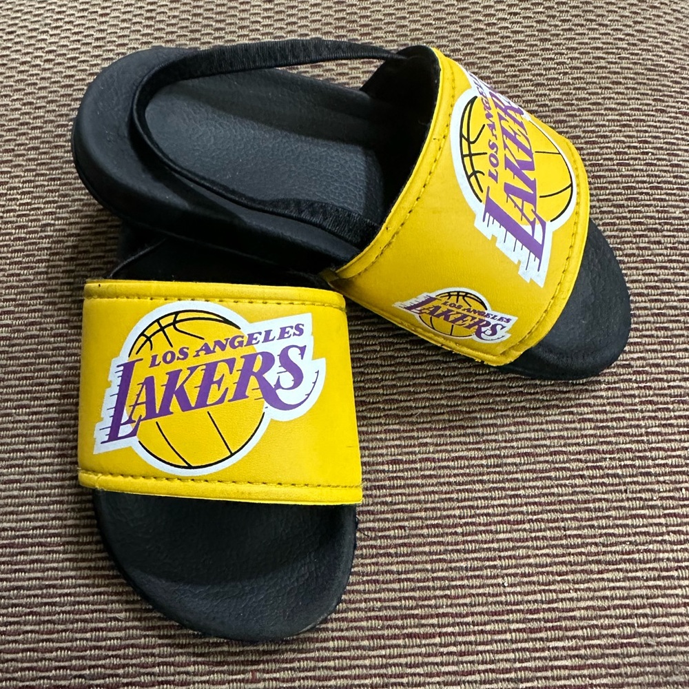 NBA Los Angeles Lakers kids flip-flops